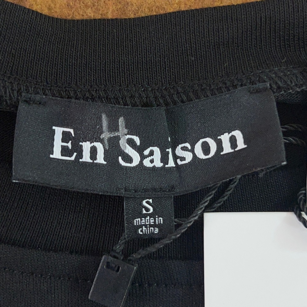 En Saison Womens Small Black Head Over Heels Embroidered T-Shirt NWT - Picture 4 of 13